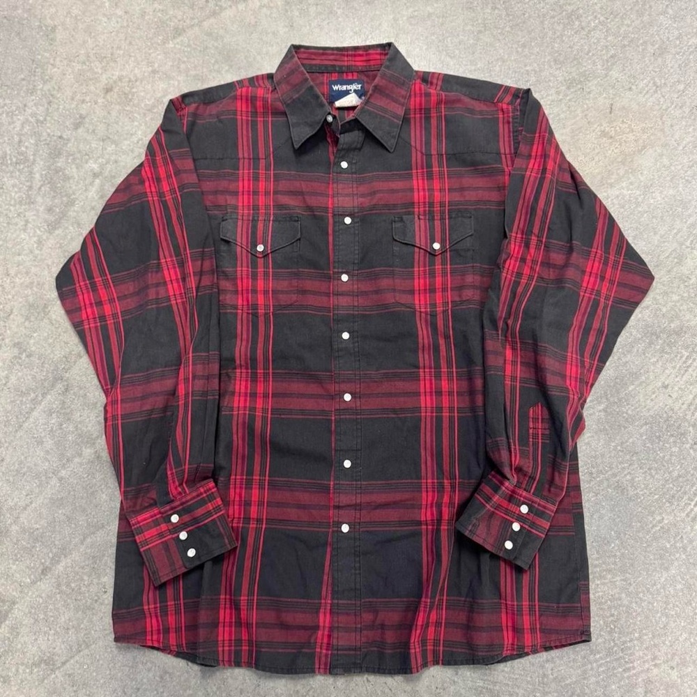 Wrangler Men's Black and Red Checkered Shirt